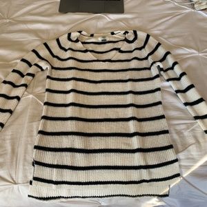 Old Navy Striped V-Neck Sweater
